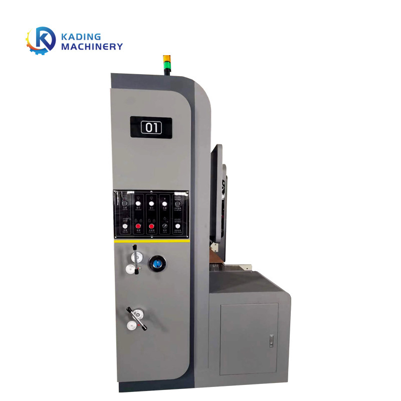 Vorseite Fütterung Kartonbox Die Schneidemaschine Mehrfarben Druck 180pcs/Min Geschwindigkeit